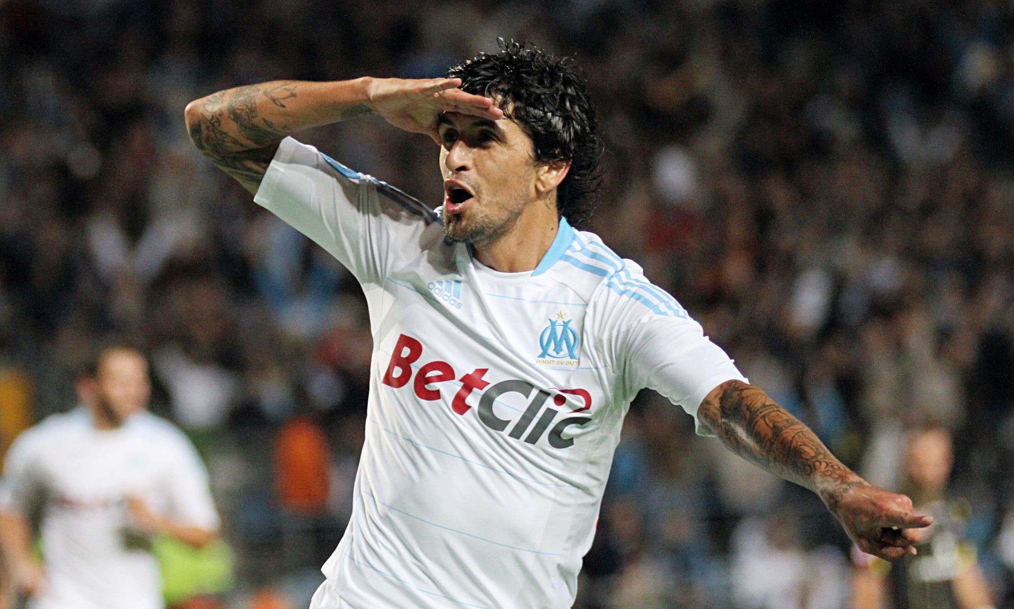 Lucho González